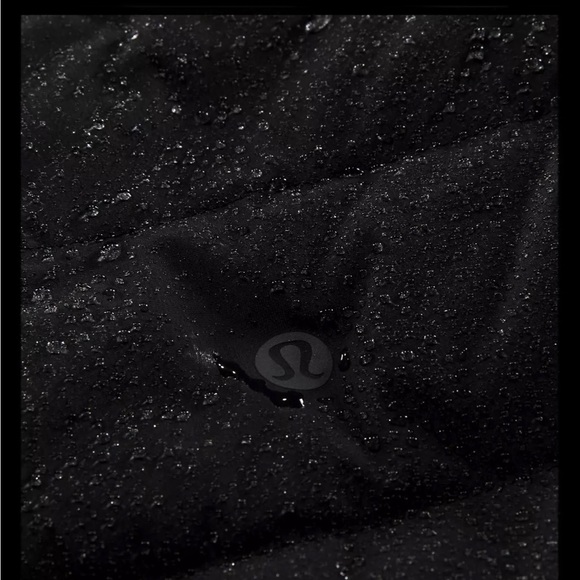 Lululemon rain jacket size 6 - Picture 4 of 7